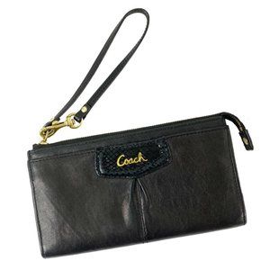 Madison Leather Wristlet Wallet, Black